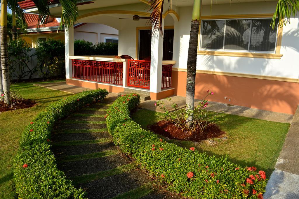 Olivia Resort Serviced Apartments And Bungalows Panglao Bagian luar foto