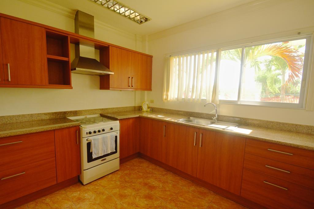 Olivia Resort Serviced Apartments And Bungalows Panglao Bagian luar foto