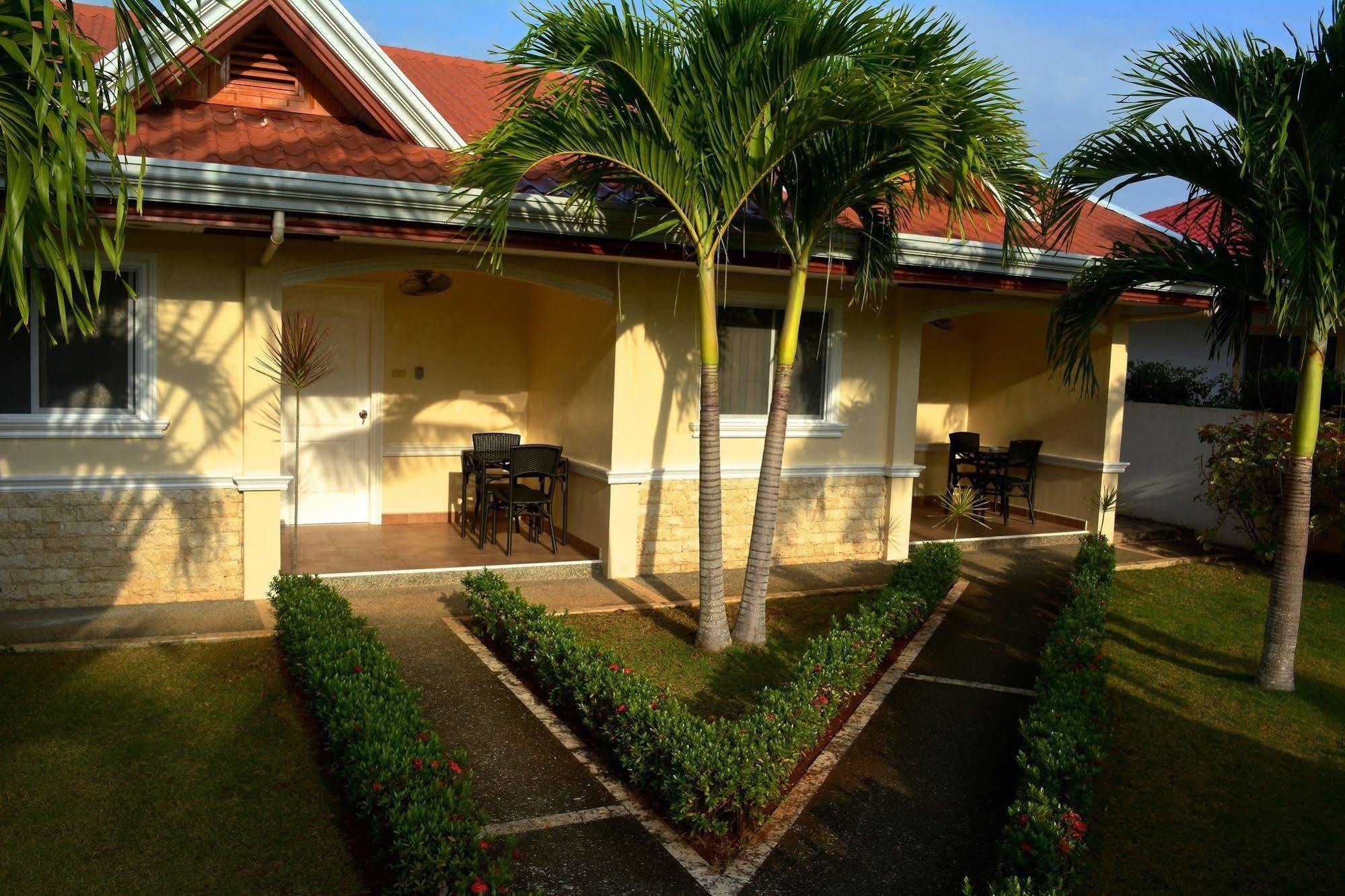 Olivia Resort Serviced Apartments And Bungalows Panglao Bagian luar foto