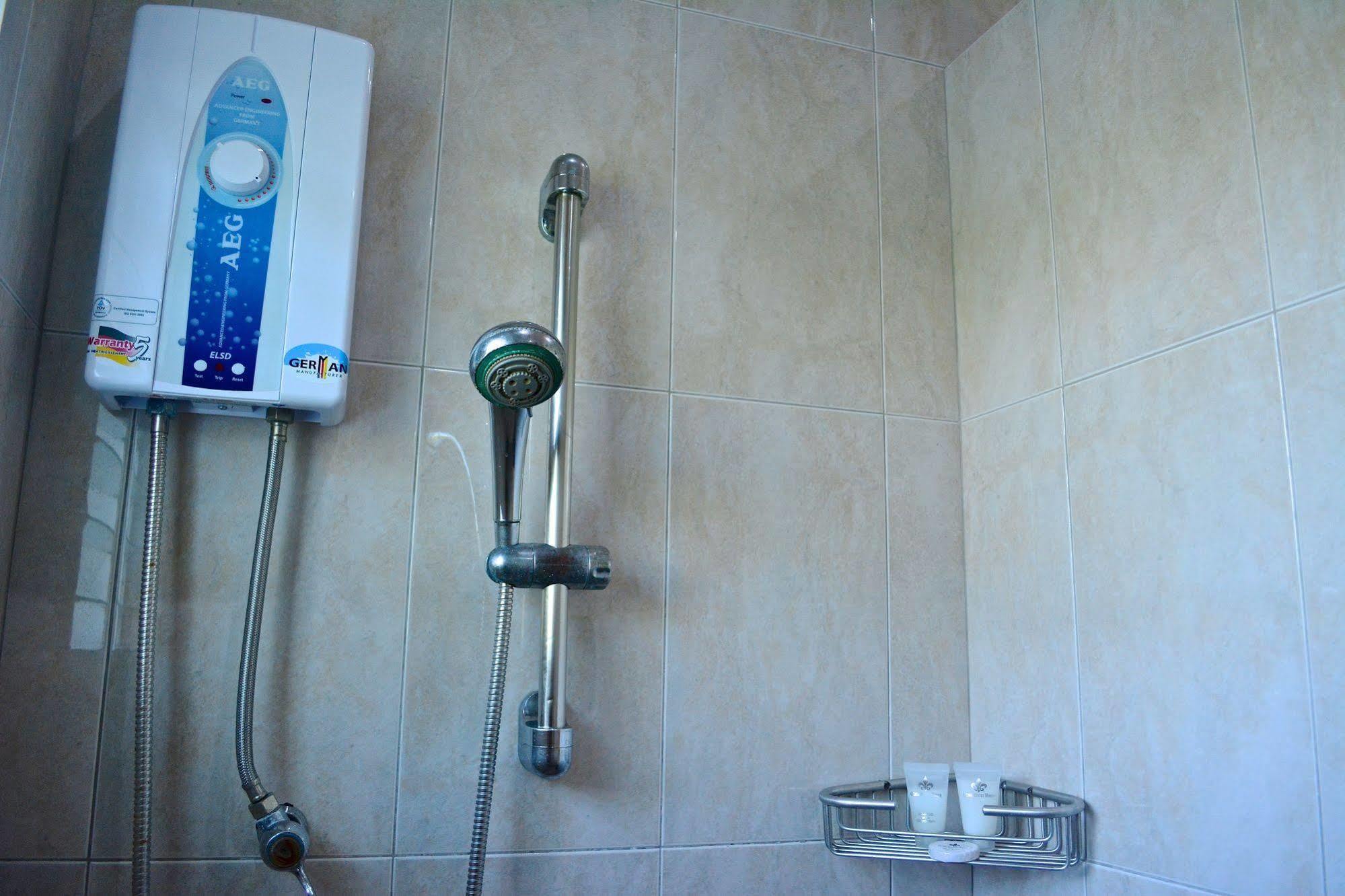 Olivia Resort Serviced Apartments And Bungalows Panglao Bagian luar foto