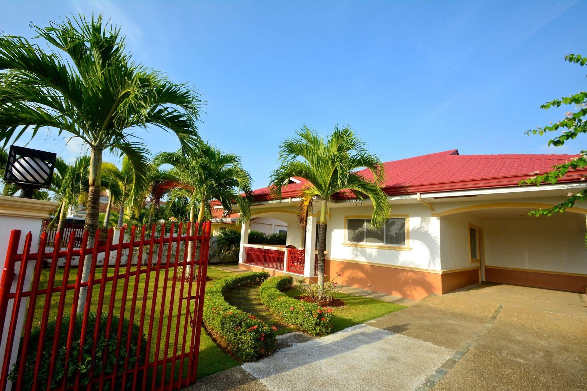 Olivia Resort Serviced Apartments And Bungalows Panglao Bagian luar foto