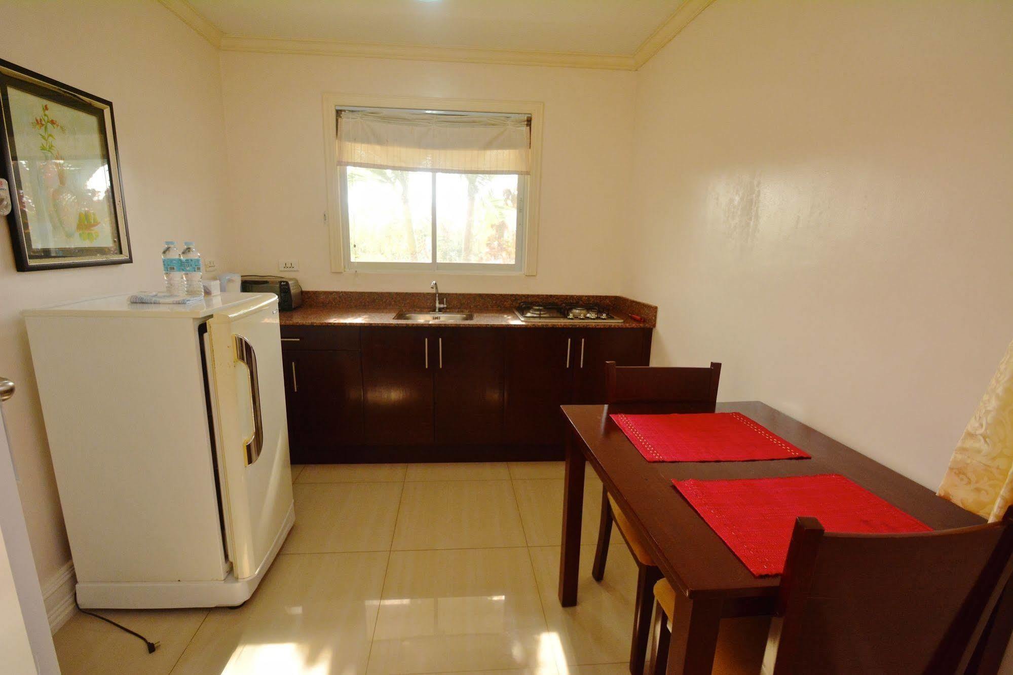 Olivia Resort Serviced Apartments And Bungalows Panglao Bagian luar foto