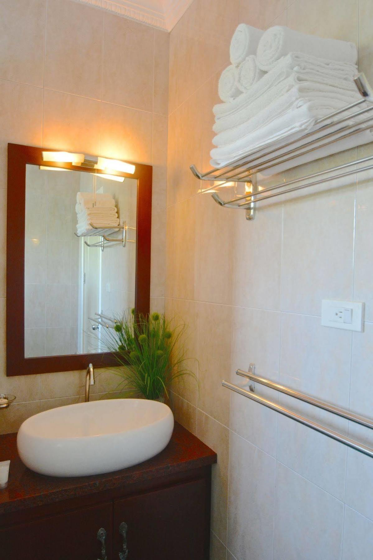 Olivia Resort Serviced Apartments And Bungalows Panglao Bagian luar foto